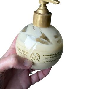 The Body Shop Vanilla Hand Lotion 8.1 oz